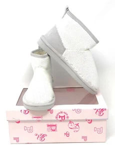 Bota Mukluk Rosa Forrada de Piel Victoria's Secret Blanco Bling Talla S (5-6) - Imagen 1 de 7
