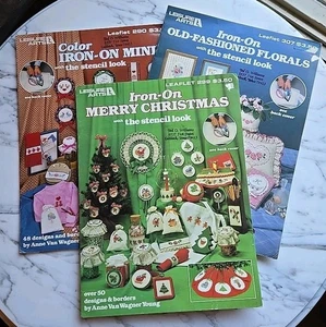 Posten Vintage Bügelbild Transfers Weihnachten + Volkskunst Schablone Look Buch 60% komplett - Bild 1 von 17