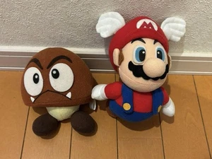 Set bambola peluche vintage 1988 Super Mario Bros 3 Mario & Goomba Banpresto Giappone  - Foto 1 di 10