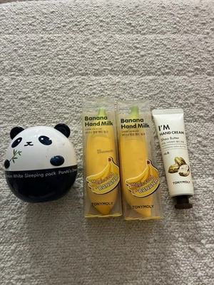 Paquete de 4 piezas TONYMOLY - 2 leches de mano de plátano 1 paquete Panda’s Dream 1 crema de manos Foto 1 de 4