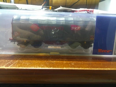 ROCO HO SCALE # 76450 SLIDE TARPAULIN WAGONS-ERMEWA-SNCF - Image 1 of 4
