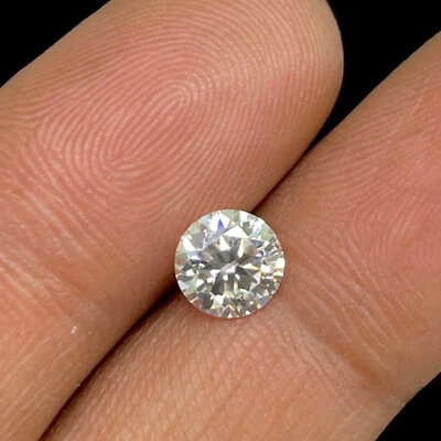 1 Cts GRA Certified VVS D White Moissanite 6.5mm Round Brilliant Cut Gemstone - Image 1 of 4