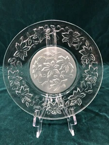 Princess House Fantasia Crystal Frosted Poinsetta Salad Dessert Plate 8” Across - Picture 1 of 6