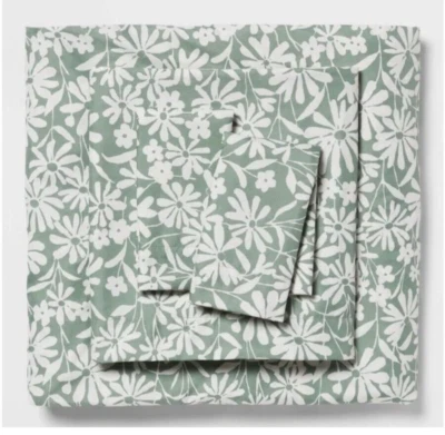 Room Essentials Twin/XL Twin Microfiber Green/white Floral Sheet Set NEW!! - Image 1 of 4