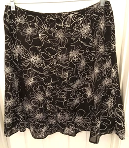 Worthington Career Office Flippy Flare Skirt Lined Black Floral Womens Size 16 - Picture 1 of 7