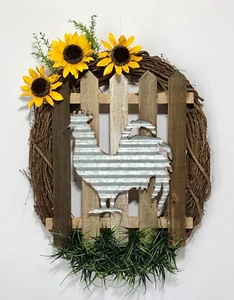 OVAL GRAPEVINE WREATH WOODEN FENCE GALVANIZED METAL ROOSTER SIGN SUNFLOWERS NEW - Picture 1 of 11