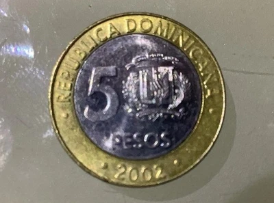 Dominican Republic 5 Pesos 2002 Circulated - Image 1 of 2