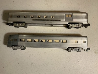 American Flyer Aluminum Passenger Cars 660 and 663 Very Nice - Image 1 of 2