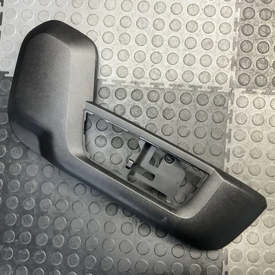 Dodge Ram 1500 2013-2018 panel de cubierta de asiento del lado del pasajero delantero derecho OEM Foto 1 de 4