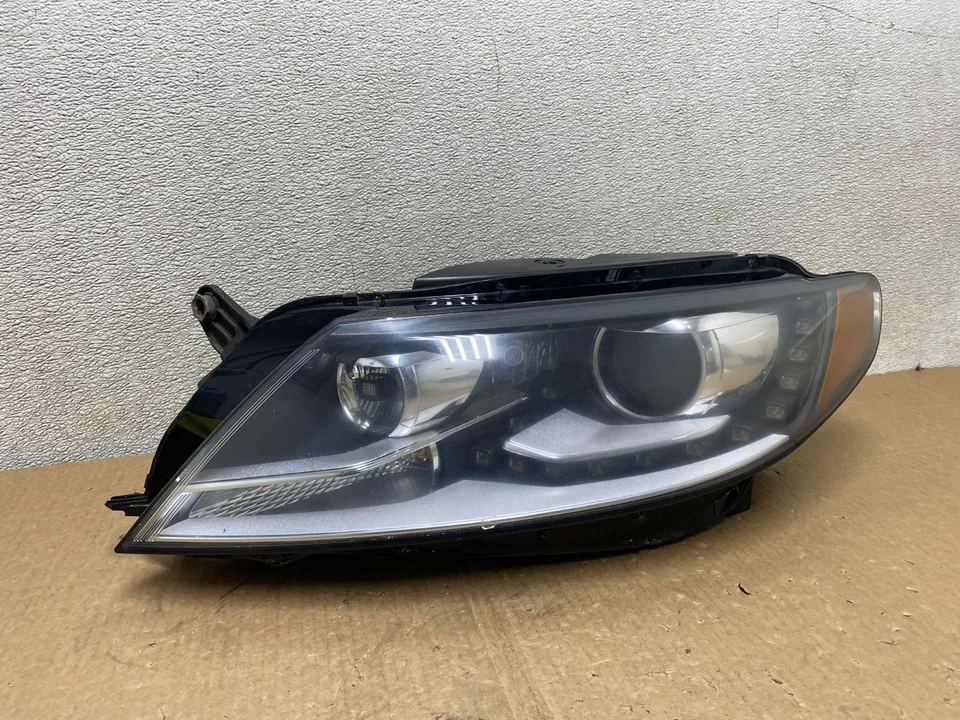 2013 - 2017 Volkswagen CC Left Driver Side Headlight Xenon HID Oem V1185 DW - Image 1 of 4