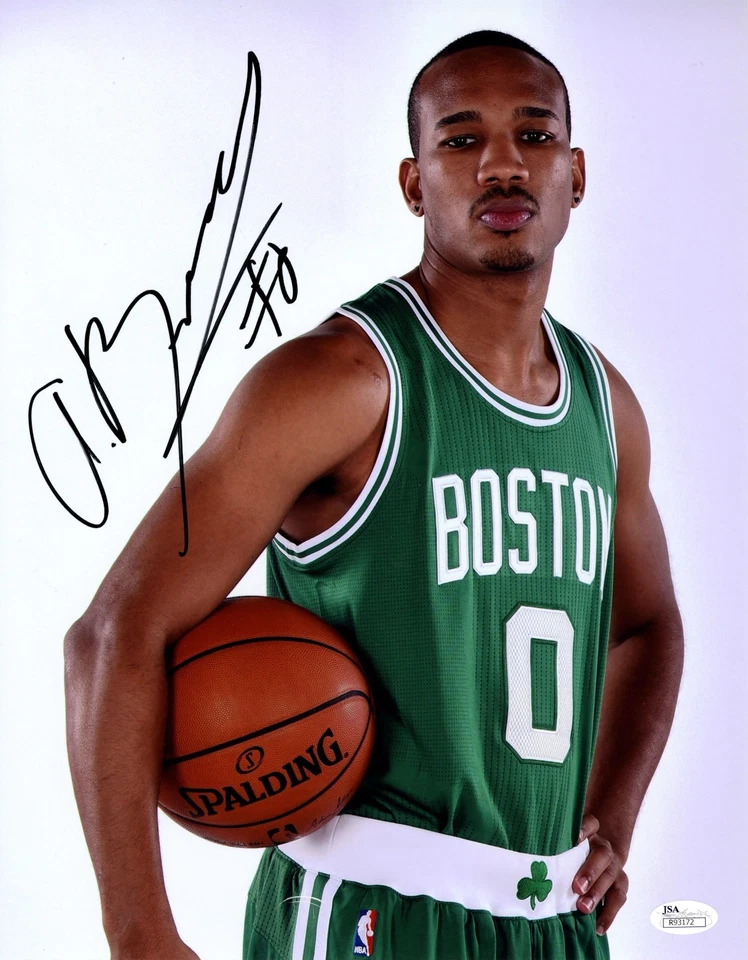 Foto firmada por Avery Bradley 11x14 certificado de autenticidad JSA autógrafo RC Lakers novato automático Celtics Foto 1 de 1