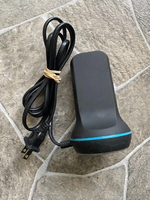 Estación de carga de torre de escritorio USB Sharper Image de 4 puertos Foto 1 de 4