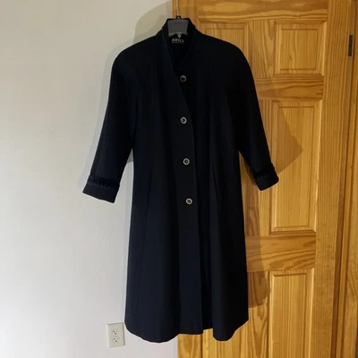 De Colección Jofeld DeBall Estilo XL Alto Negro Joya Botones Adornado Cuello, Mangas  Foto 1 de 4