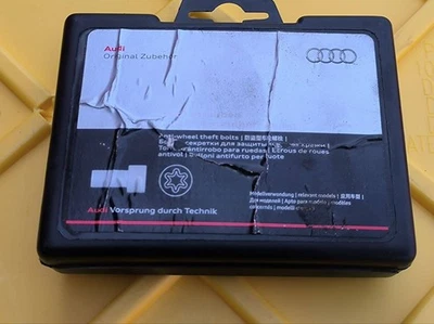 Audi S5 2018 OEM ANTIRROBO DE RUEDAS / JUEGO DE TUERCAS DE BLOQUEO - 8R0071336 Foto 1 de 4
