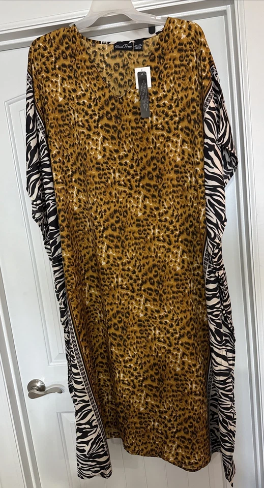 CB Established 1962 Women Plus Size 1x Red Black Floral Tunic Top Blouse Shirt