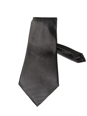 Corbata de seda cosida a mano Robert Talbot hecha en EE. UU. negra con rayas horizontales plateadas Foto 1 de 4