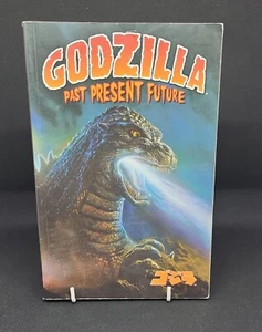 Godzilla - Vergangenheit Gegenwart Zukunft: Titan Bücher; ISBN: 1852869305 P/B 1998 - Bild 1 von 10