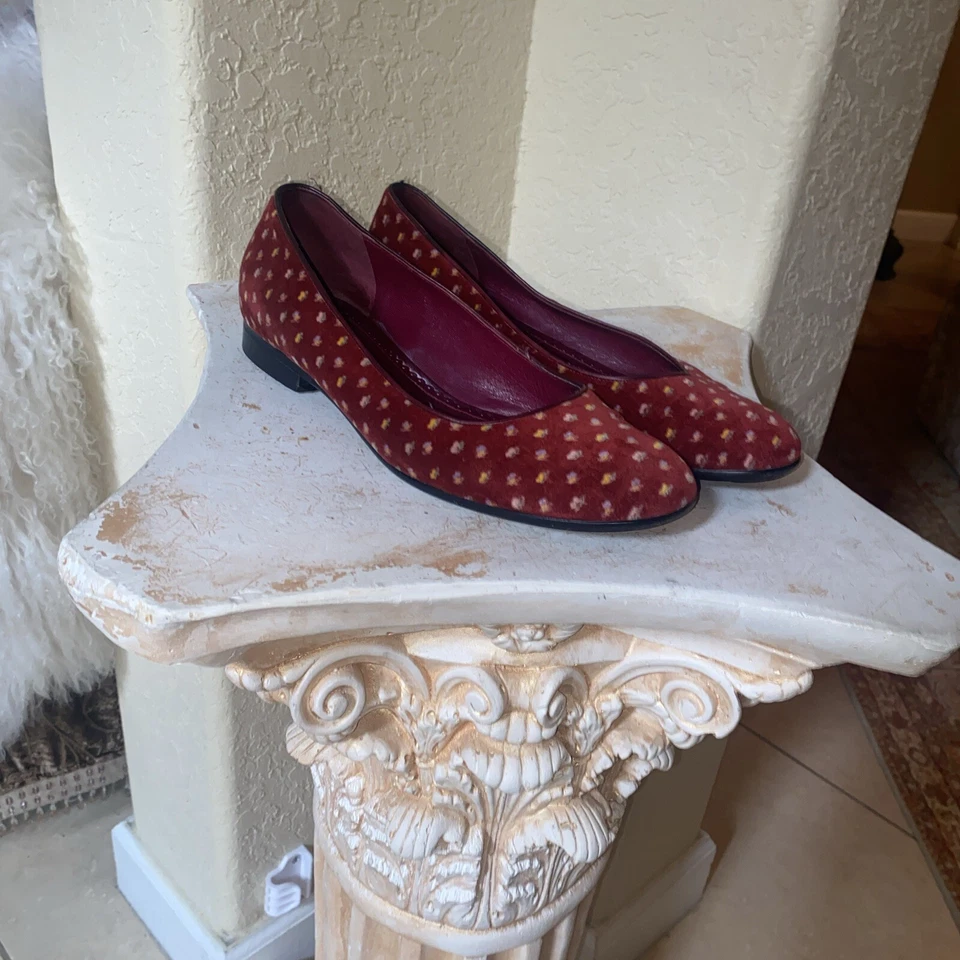 Marc Jacobs Burgundy Preppy Velvet Floral Ballet Flats Womens 8.5M Italy - Image 1 of 4