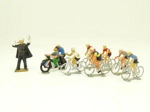 Tour de France Plastik Cofalu 1/32 - Radfahrer: 6er Set + Motorrad + Gendarm - Bild 1 von 1