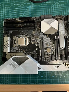 Intel i7-9700K CPU + ASUS Prime Z390-A Mainboard + 32GB DDR4 RAM Bundle - Bild 1 von 12