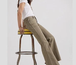 Wrangler Wanderer 622 Mid Rise Frayed Hem Flare Retro Jeans NWT - Picture 1 of 14