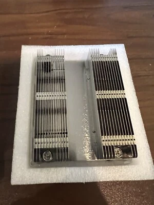 Supermicro SNK-P0047PSM 1U Passive Proprietary Middle-Air-Channel CPU Heat Sink - Image 1 of 3