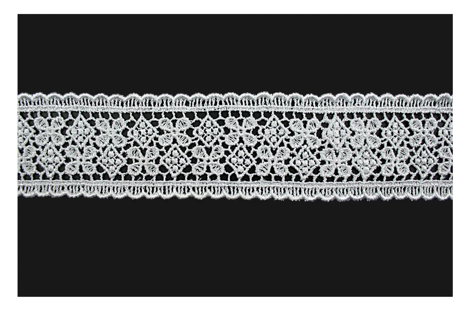 百合 1.5 英寸白色威尼斯花边装饰双扇贝边缘缝纫概念按码 — 第 1/1 张图片