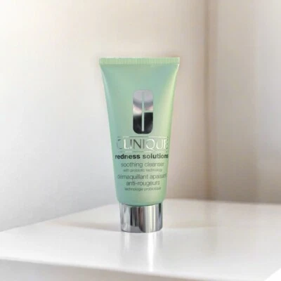 Limpiador calmante Clinique Redness Solutions con tecnología probiótica 2,5 oz / 75 ml nuevo sin caja Foto 1 de 4