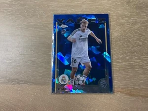 2024-25 Topps Chrome Sapphire UCC Daniel Yanez Rookie #66 Real Madrid - Picture 1 of 2