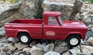 Camioneta pickup Tonka Jeep Gladiator años 60 acero prensado serie 52030 - Imagen 1 de 12