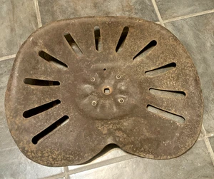 Oldtimer Metall Traktor Gerätesitz C.S. Co. No.3 - Bild 1 von 3