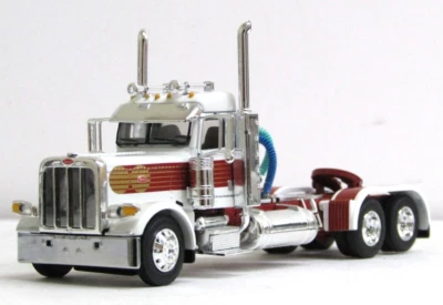 DCP white w/red stripe Peterbilt 389 daycab tractor new no box 1/64 - Image 1 of 4