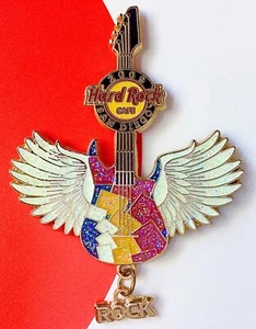 2009 HARD ROCK CAFE SAN DIEGO WING GUITAR SERIES DANGLE LE PIN - Picture 1 of 1