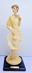 Giuseppe Armani Florence Figurine "Lady with Rose" 1973 Capodimonte Style Sculpt - Picture 1 of 6