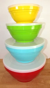 Melamine Nexting Mixing Bowl Set with Lids 4 piece & Non-Slip Silicone Base - Picture 1 of 19