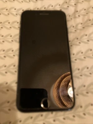 iPhone 7 - Image 1 of 2