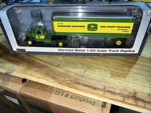 SpecCast 38019 1:50 Die Cast Metal John Deere Tractor Trailer - Picture 1 of 12