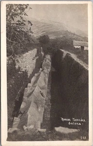 Foto postal vintage de 1920 dividida, Croacia RPPC "TUMBAS ROMANAS, Salona" sin usar - Imagen 1 de 2