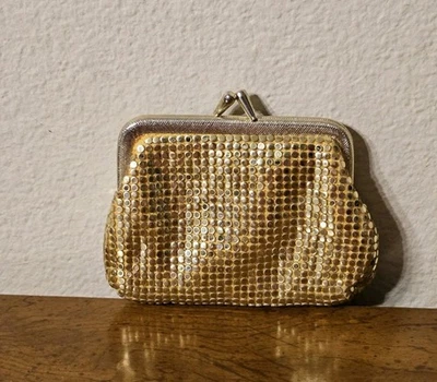 Monedero vintage de lentejuelas tono dorado para damas KissLocked SIN MARCA 4"Wx3.5"H Foto 1 de 4