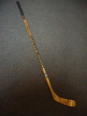  PAUL COFFEY PITTSBURGH PENGUINS SHERWOOD GAME USED STICK CRACKED SHAFT - Image 1 of 4