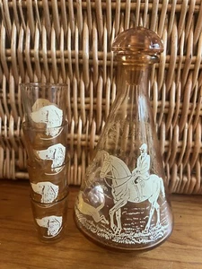 Lovely French glass Art Deco decanter and four dog shot glasses - Picture 1 of 12