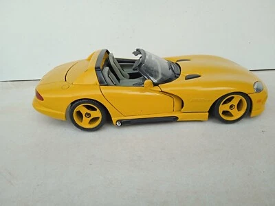 MODELLINO AUTO BURAGO VIPER RT DODGE - SCALA 1/18 - GIALLA - Immagine 1 di 4