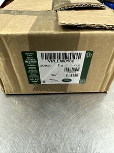 Wheel Lug Nuts OEM Factory Land Rover Defender Range Rover & Sport 14x1.5 X 20 - Picture 1 of 3