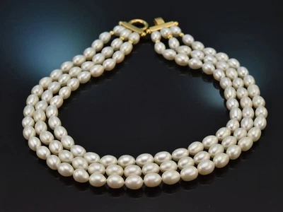 DREIREIHIGES ZUCHTPERLEN COLLIER MIT VERGOLDETER SCHLIESSE AUS SILBER 925 - Bild 1 von 4