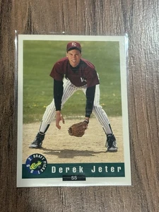 1992 Classic Draft Picks Derek Jeter rookie card #6  New York Yankees 1.00 Shipp - Picture 1 of 2
