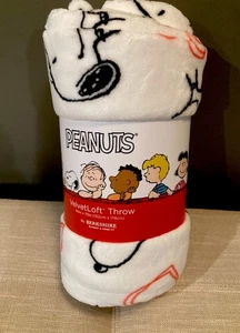 Manta Snoopy Peanuts Hearts Snoopy Throw | Manta Berkshire 60" x 70" Blanca - Imagen 1 de 6