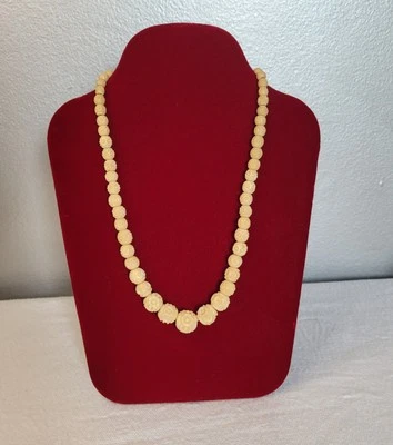 Collar Tallado Vintage Col Ascendente Rosa 17. Hueso bovino tradicional de 5" Foto 1 de 4