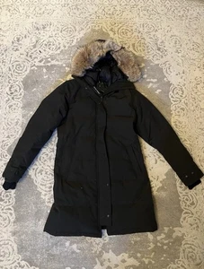 Authentic Women's Canada Goose Shelburne Real Fur Down Puffer Parka Size M - Picture 1 of 2