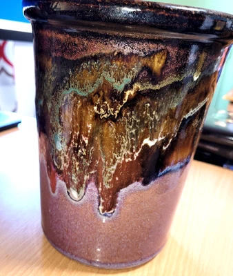 Jarrón Bruce Larrabee Studio cerámica artística azul púrpura verde esmalte por goteo 7,5 " Foto 1 de 4