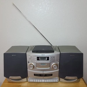 Sony CFD-ZW755 CD/Radio/Dubbing Cassette Boombox BASS Boost AC/DC TESTED WORKING - Picture 1 of 24